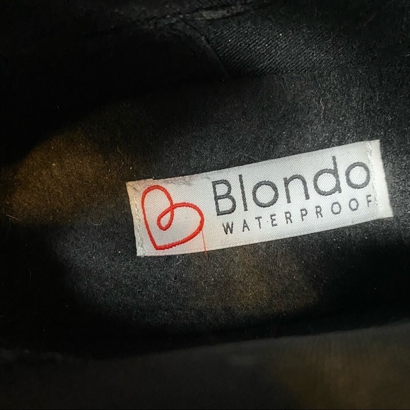 New! Blondo Emelia Snakeskin Bootie - Picture 10 of 12